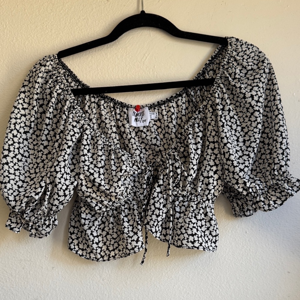 Mossimo Supply Co. Black and White Floral Blouse